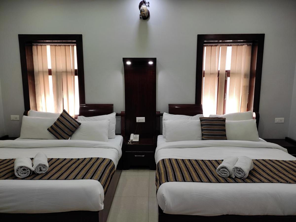 Hotel Krishna Ji Haridwār Extérieur photo