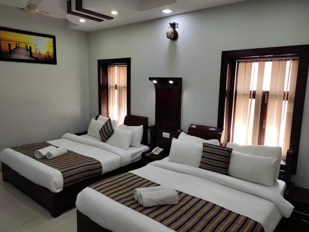 Hotel Krishna Ji Haridwār Extérieur photo