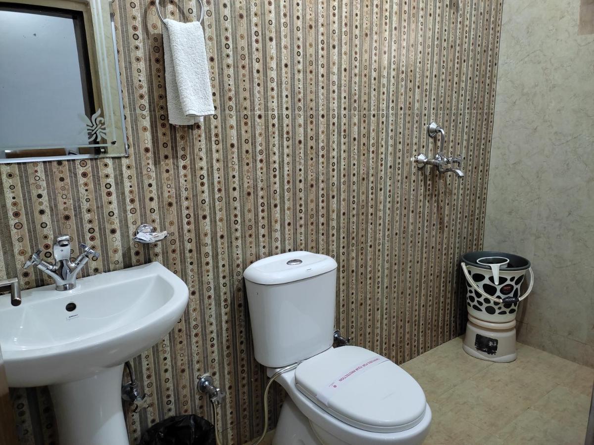 Hotel Krishna Ji Haridwār Extérieur photo