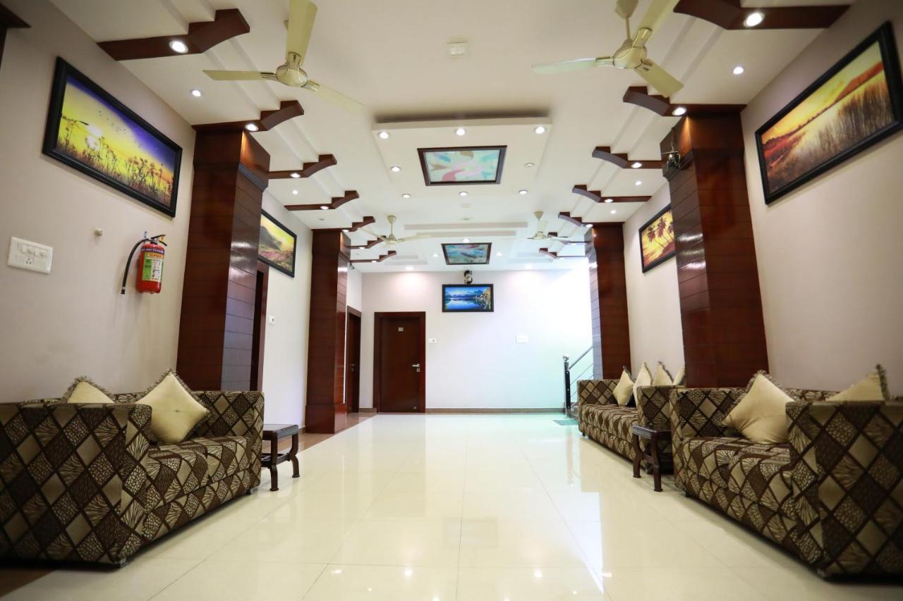Hotel Krishna Ji Haridwār Extérieur photo