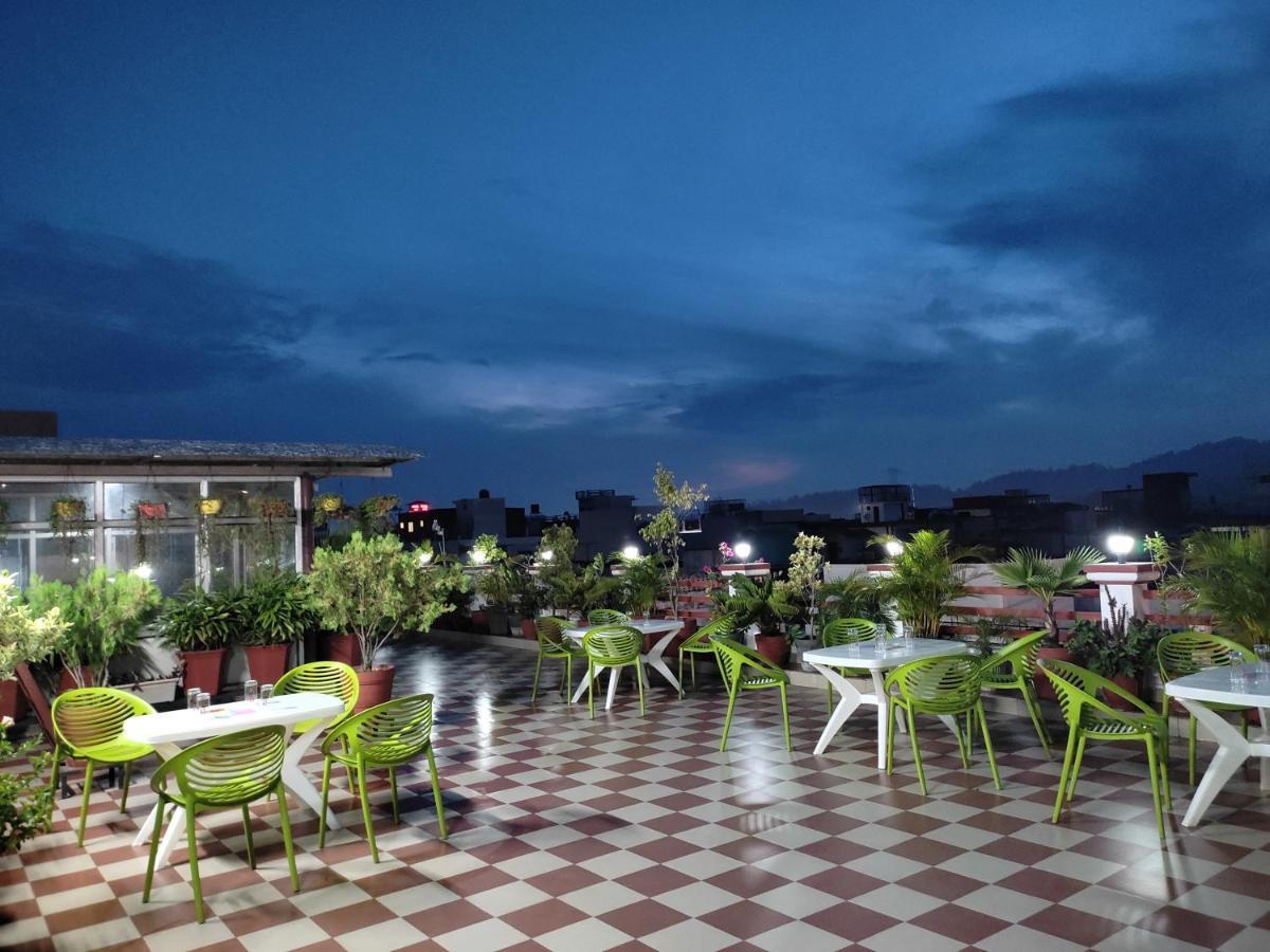 Hotel Krishna Ji Haridwār Extérieur photo