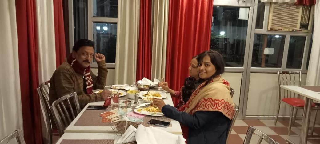 Hotel Krishna Ji Haridwār Extérieur photo
